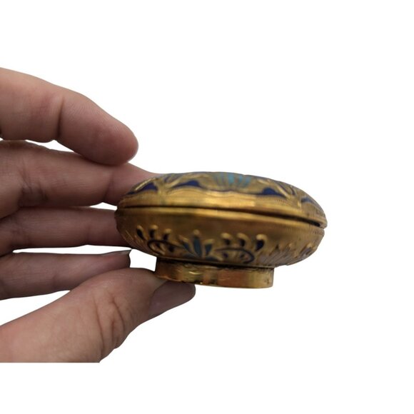 3" Vtg Chinese cloisonne enamel-on-gilt-brass round Trinket Box W Lid Flowers Bu - Picture 4 of 10